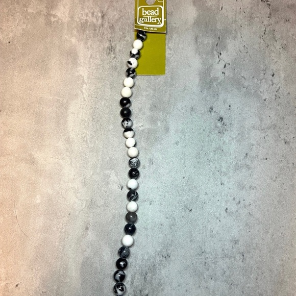COPY - NWT Black/ White Zebra Round Stone Beads - Picture 1 of 1